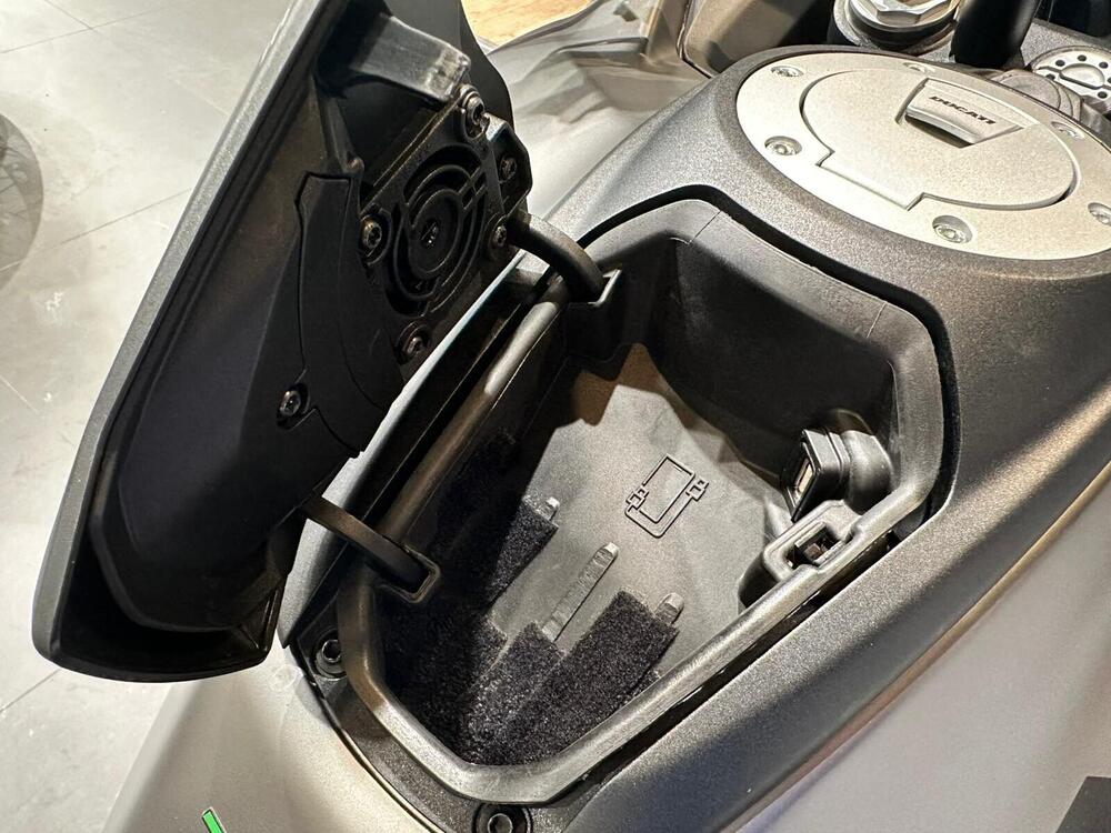 Ducati Multistrada V4 S Grand Tour (2024) (14)