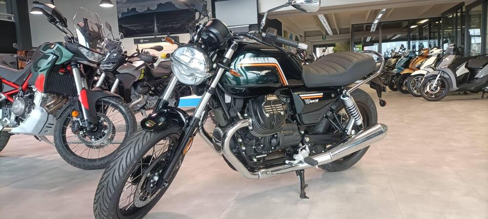 Moto Guzzi V7 Special (2025 - 26) (6)