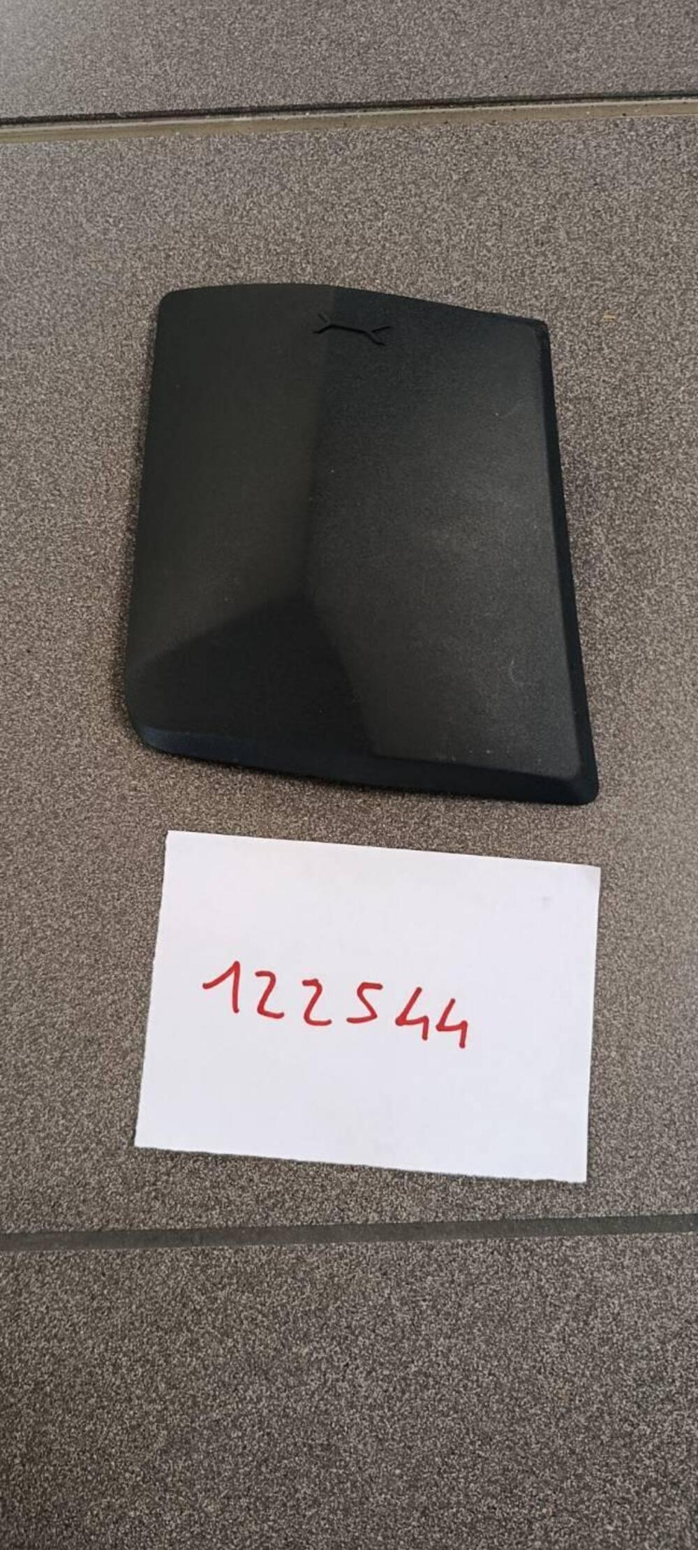 COPERCHIO PER SPORTELLO INTERNO DX SYM ADX 300