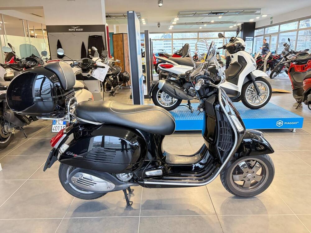 Vespa GTS 300 Super (2017 - 18) (4)