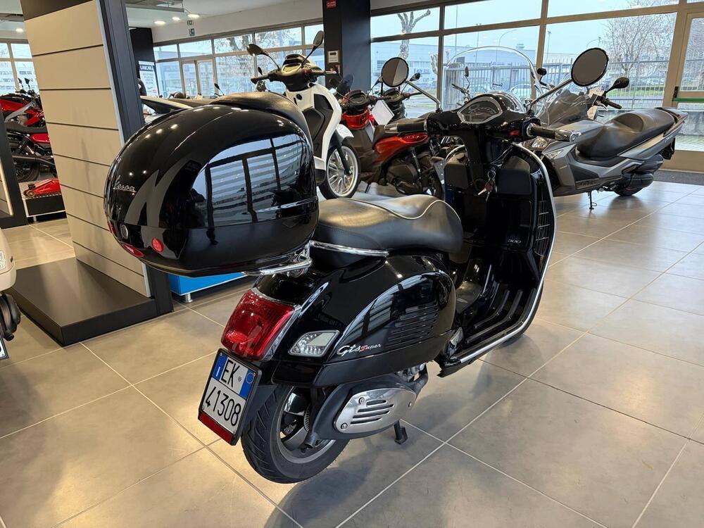 Vespa GTS 300 Super (2017 - 18) (5)