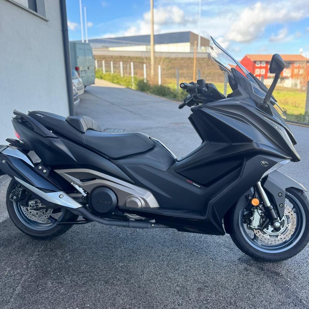 Kymco AK 550 ETS (2021 - 26) (4)