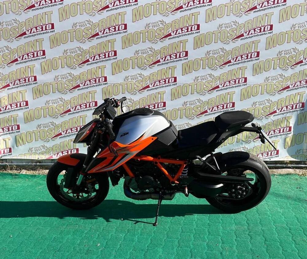 KTM 1290 Super Duke R (2022 - 23) (2)