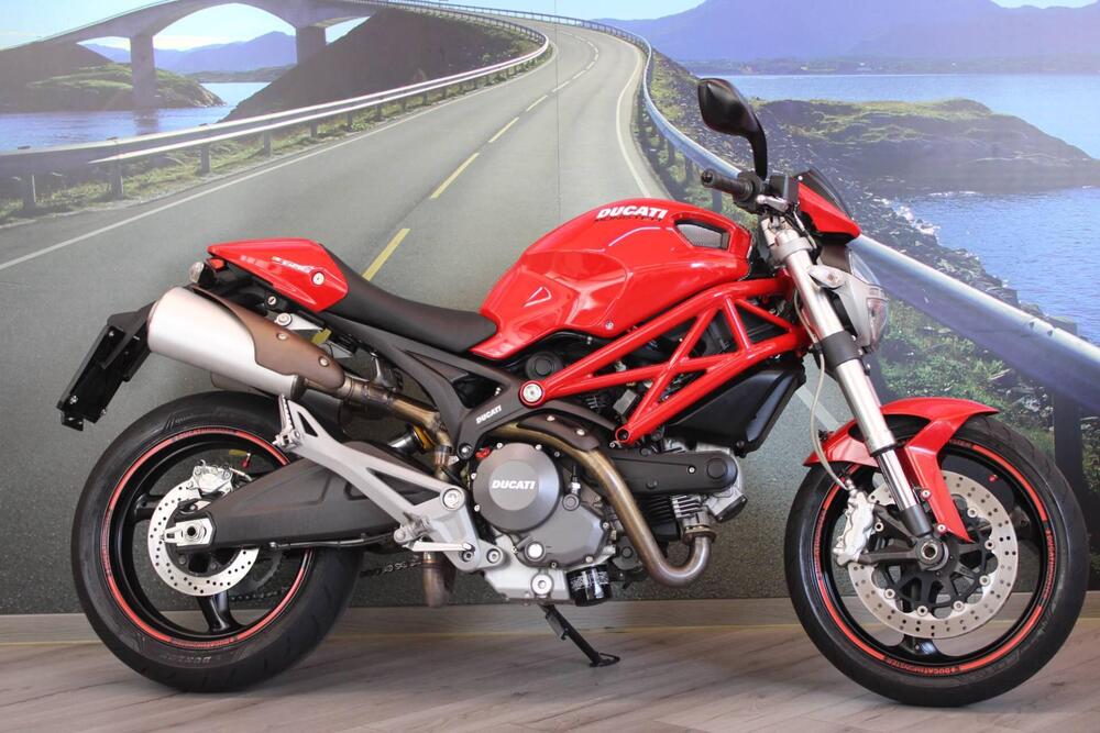 Ducati Monster 696 ABS (2009 - 14) (5)