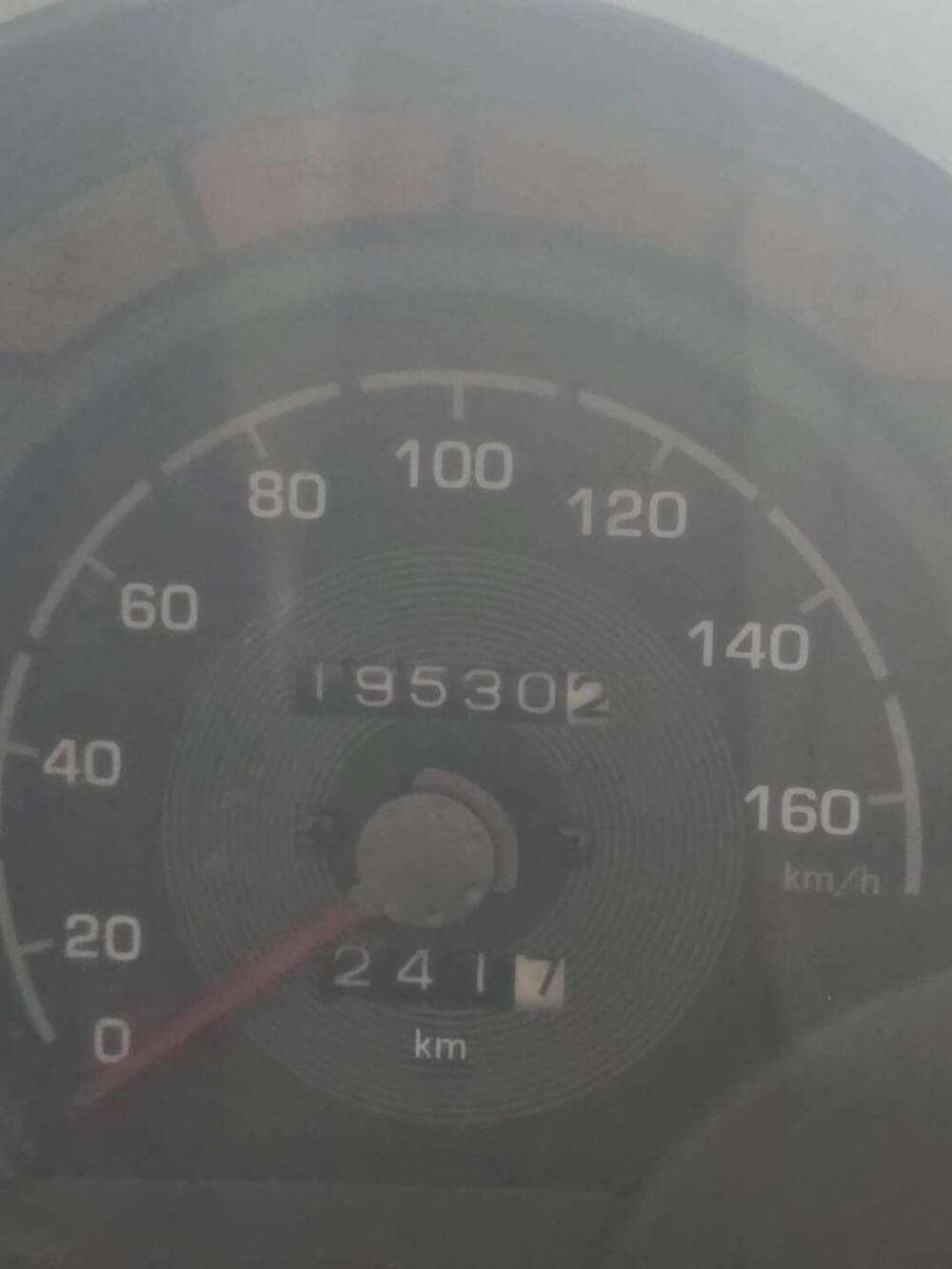 Aprilia Atlantic 200 (2002 - 04) (4)