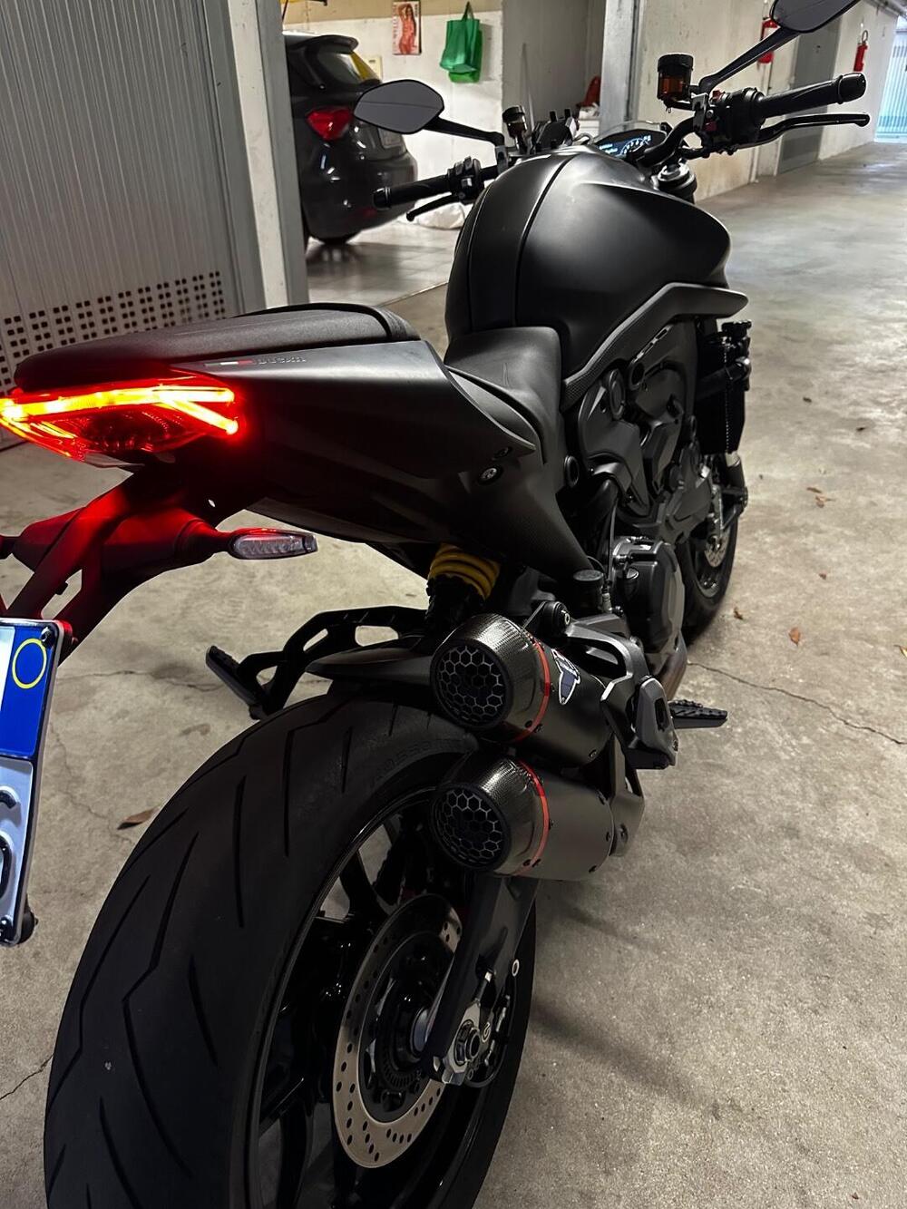 Ducati Monster 937 + (2021 - 25) (2)