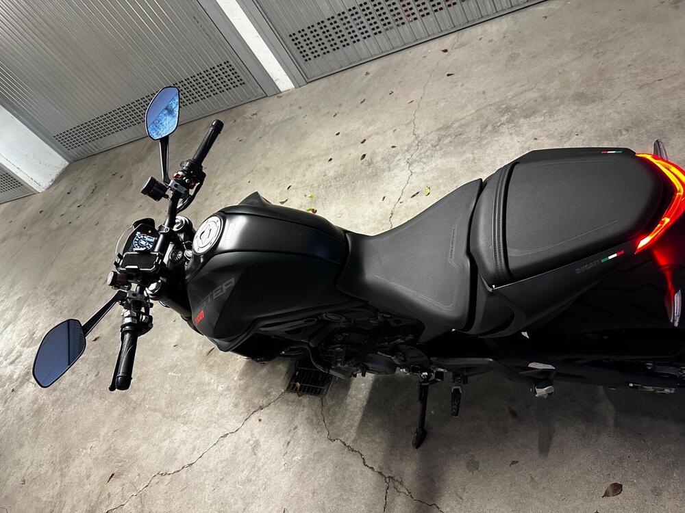 Ducati Monster 937 + (2021 - 25) (3)