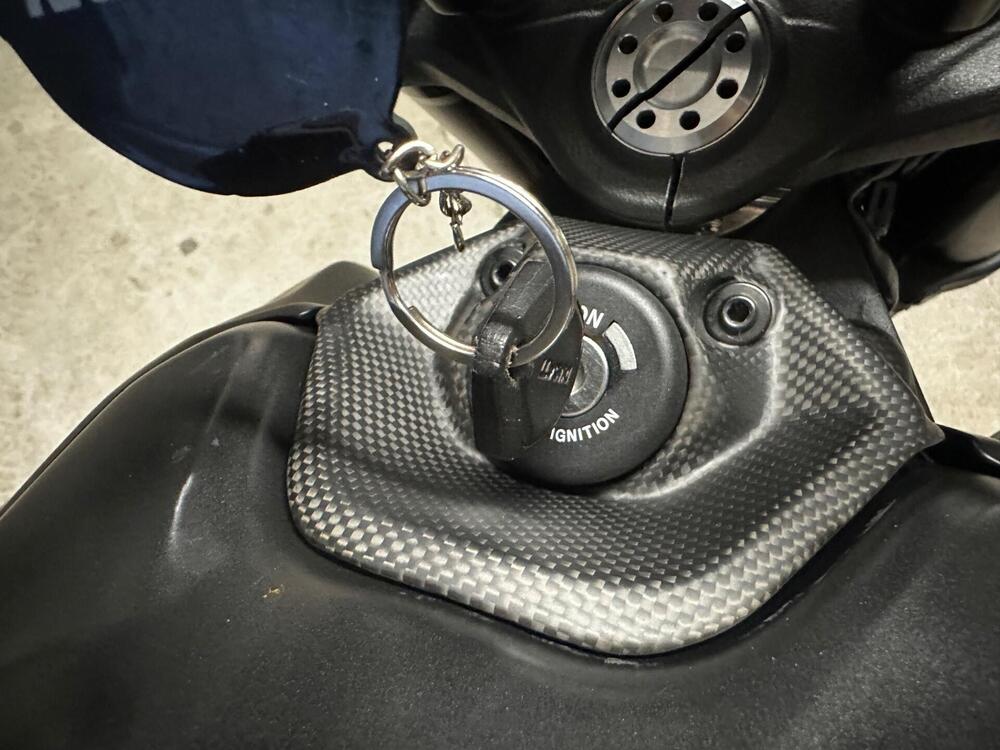 Ducati Monster 937 + (2021 - 25) (11)