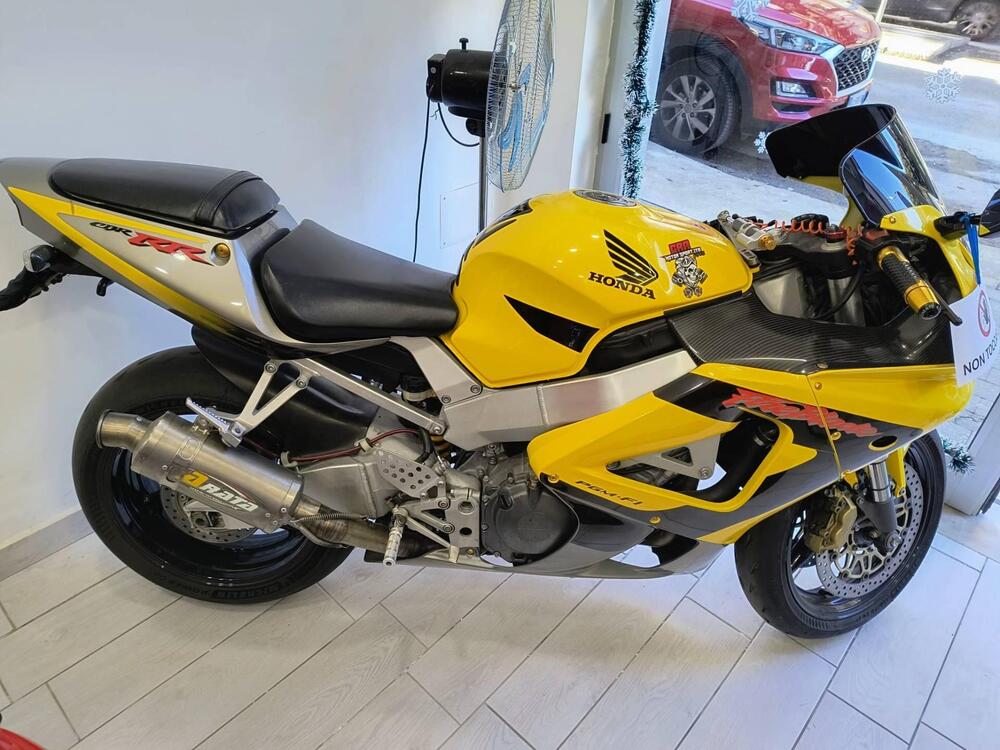 Honda CBR 900 RR Fireblade (2000 - 01) (4)