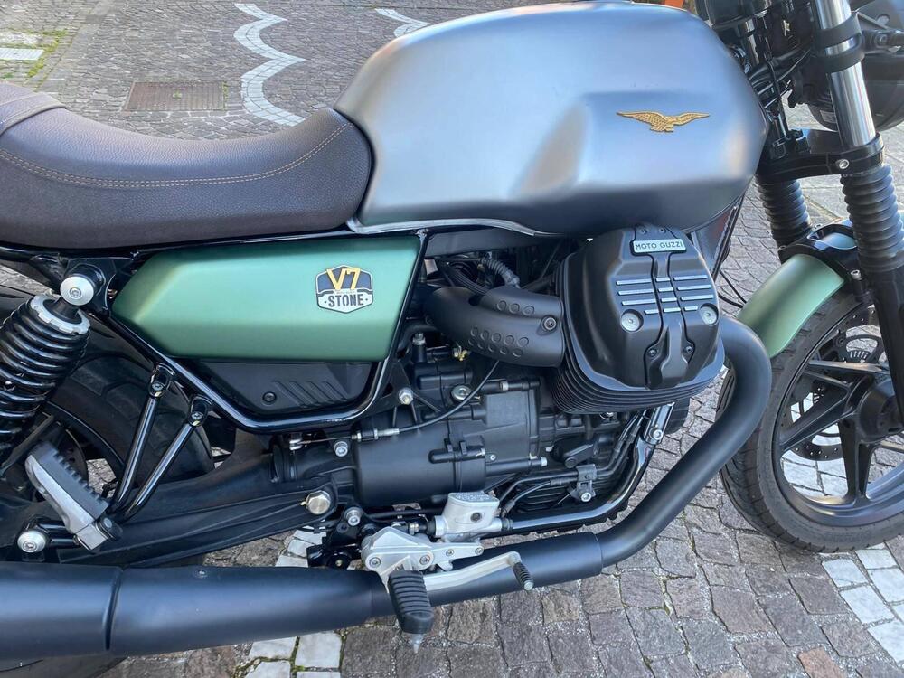 Moto Guzzi V7 Stone Centenario (2021 - 22) (8)