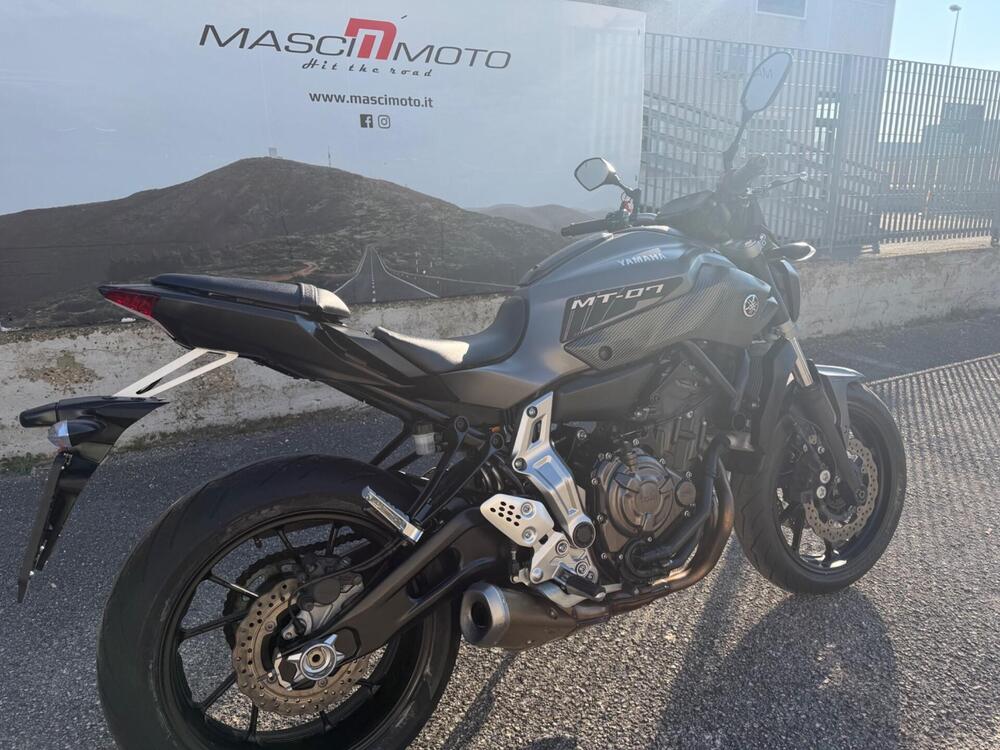Yamaha MT-07 (2014 - 16) (6)