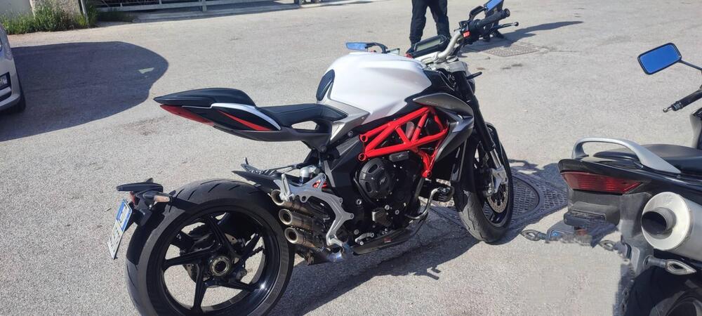 MV Agusta Brutale 800 EAS ABS (2016 - 19)