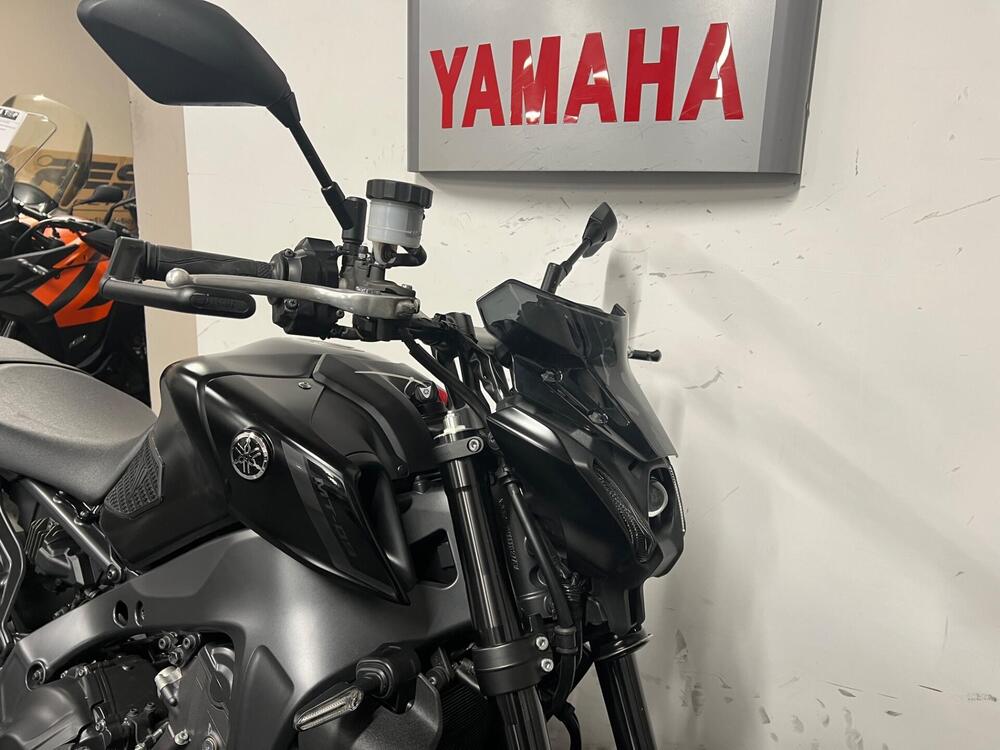 Yamaha MT-09 (2021 - 23) (2)
