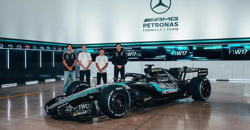&ldquo;Compatta, agile, scattante. Non vedo l&rsquo;ora di scoprire il suo vero potenziale&rdquo;: Wolff accende l&rsquo;attesa Mercedes W17 e il nuovo 2026