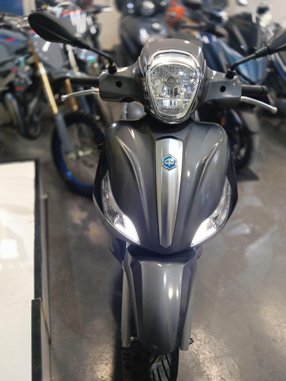 Piaggio Medley 125 ABS (2016 - 19) (2)