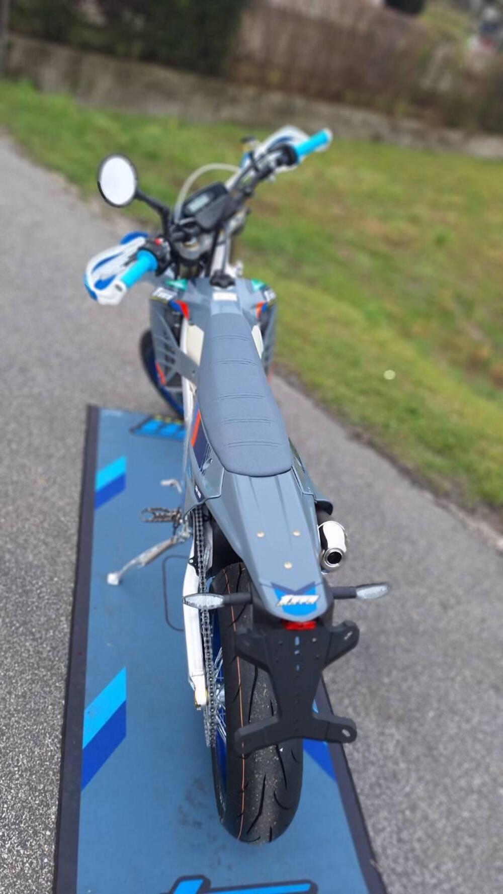 Tm Moto SMR 125 ES Fi 2T (2026) (8)