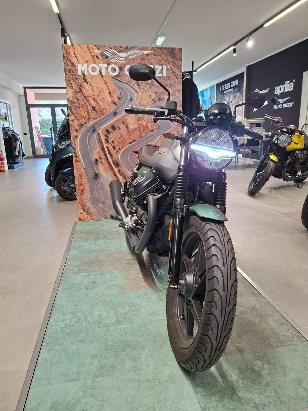 Moto Guzzi V7 Stone Centenario (2021 - 22) (3)