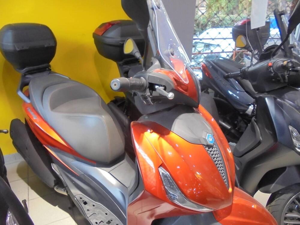 Piaggio Beverly 400 ABS-ASR (2021 - 24) (2)