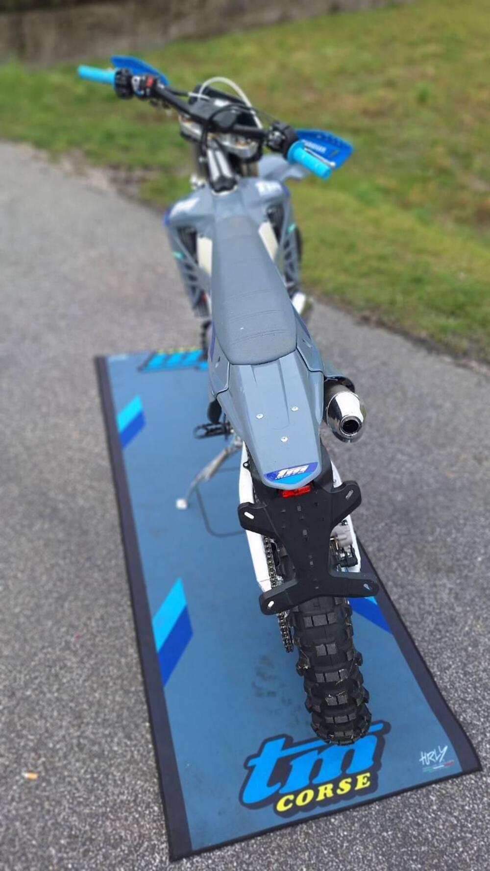 Tm Moto EN 300 Fi ES 2T (2025) (3)