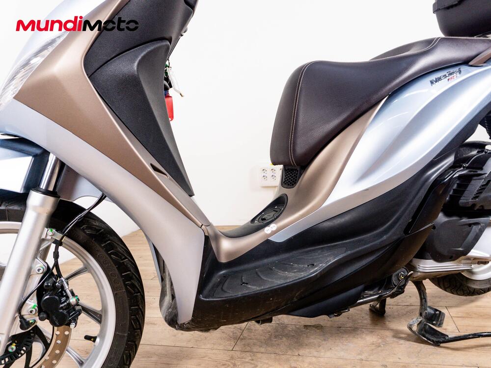 Piaggio Liberty 125 S i-get ABS (2016) (9)