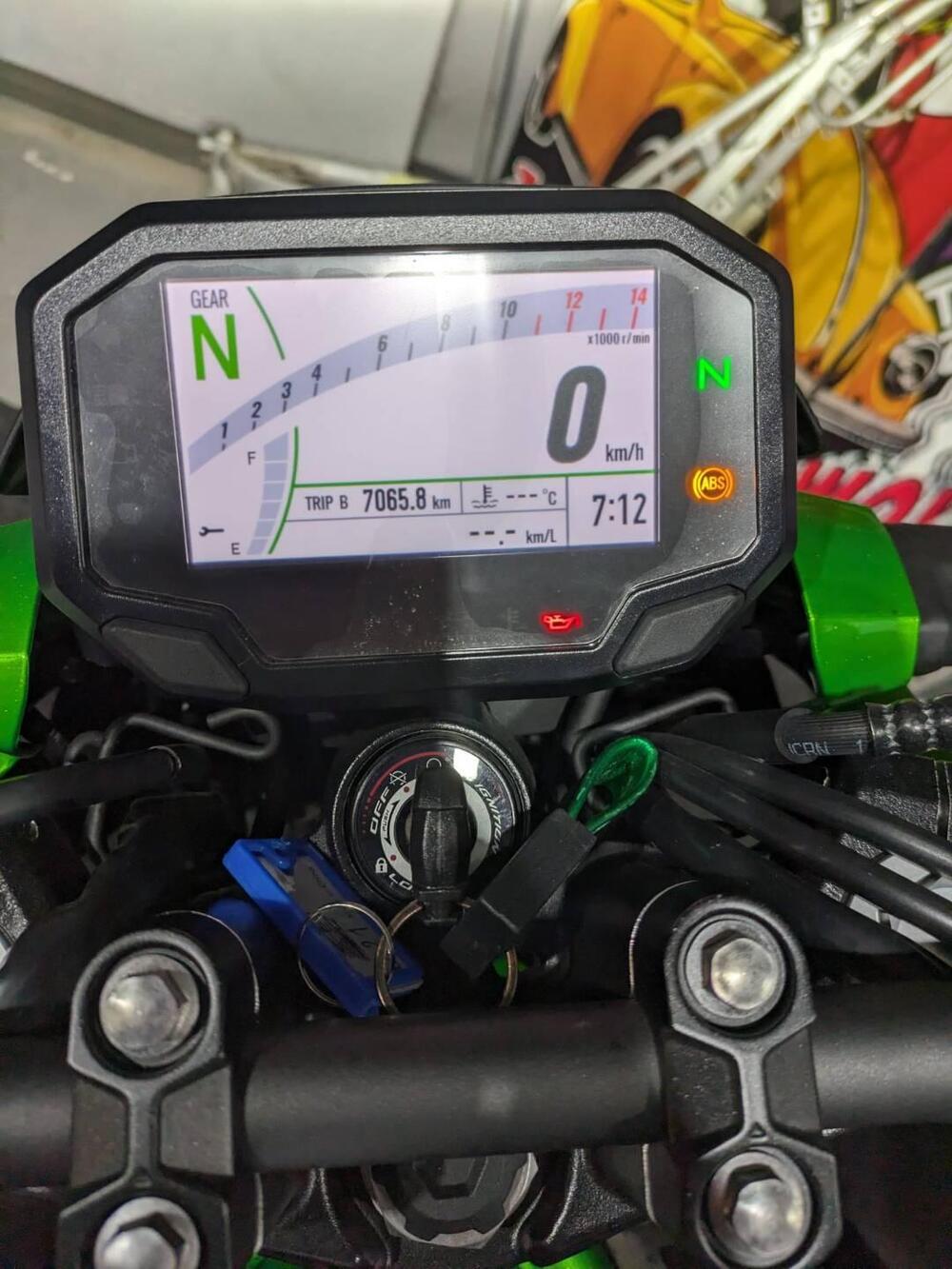 Kawasaki Z 500 SE (2024 - 26) (3)