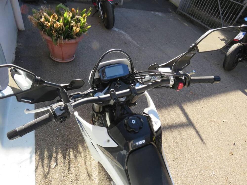 Suzuki DR-Z4SM (2025 - 26) (11)