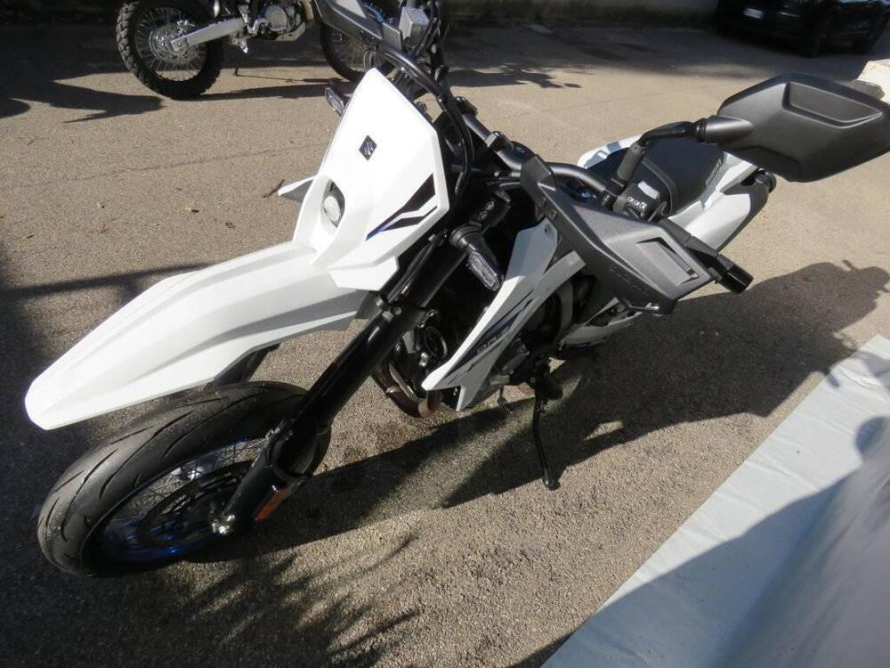 Suzuki DR-Z4SM (2025 - 26) (6)