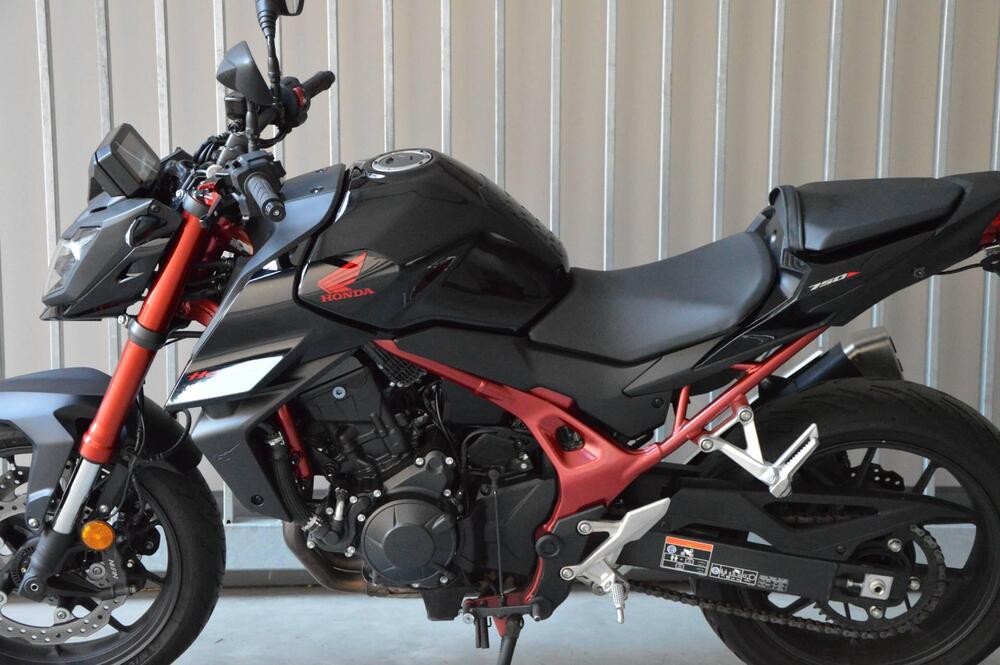 Honda CB 750 Hornet (2023 - 24) (9)