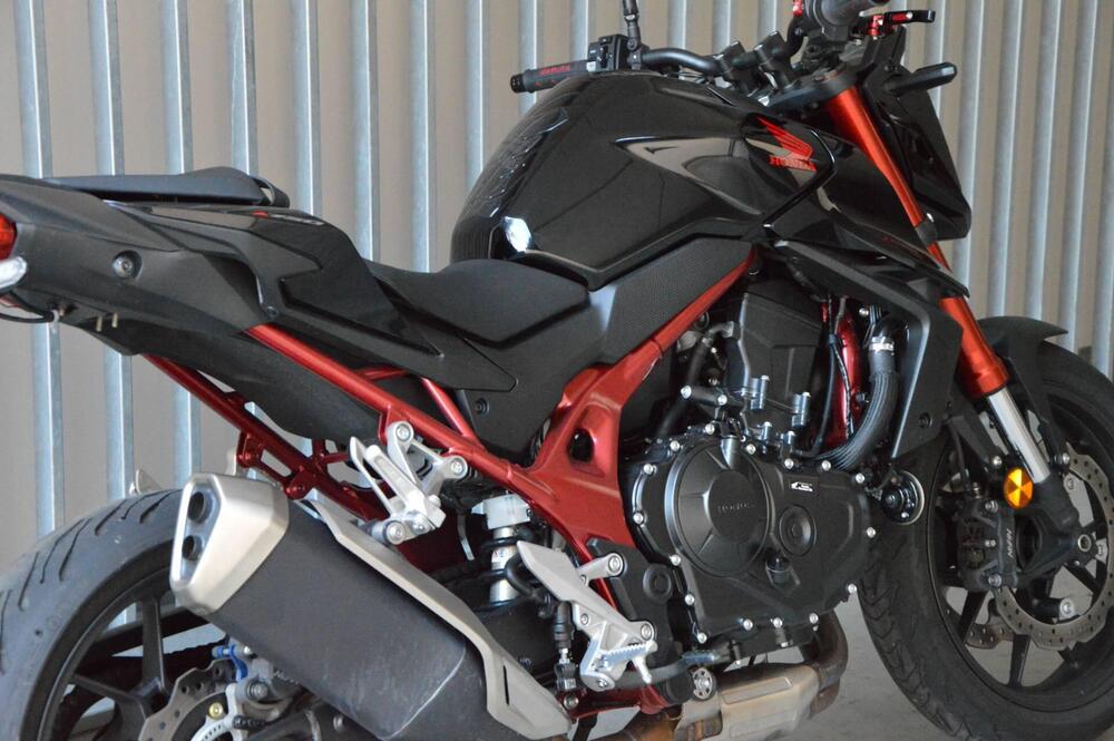 Honda CB 750 Hornet (2023 - 24) (13)