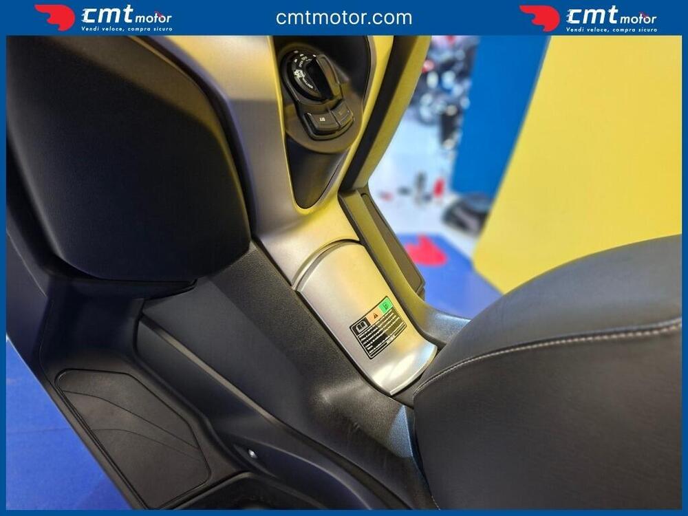 Yamaha X-Max 300 ABS (2017 - 20) (11)