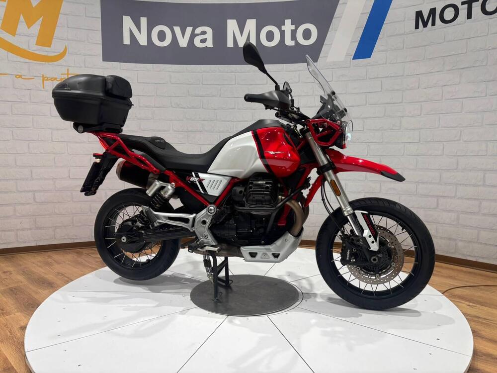 Moto Guzzi V85 TT Evocative Graphics (2021 - 23) (4)