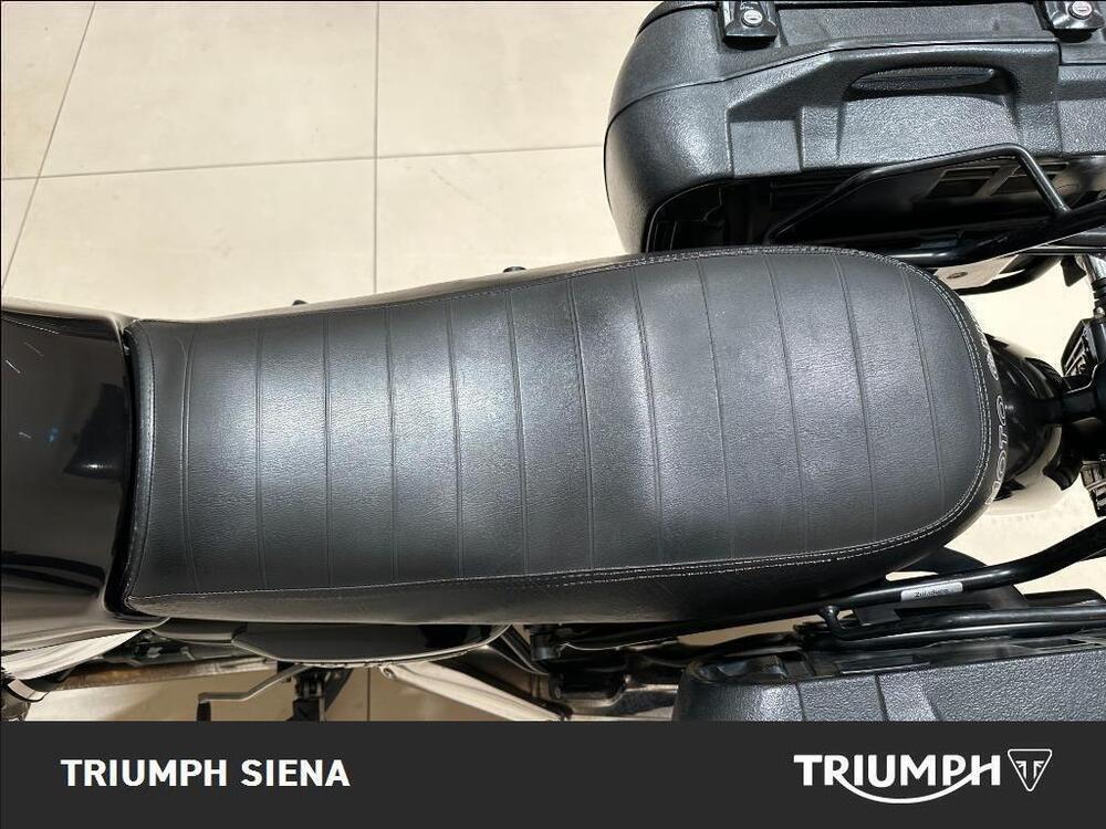 Moto Guzzi V7 II Special (2015 - 17) (12)