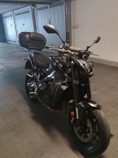 Yamaha MT-09 (2021 - 23) usata