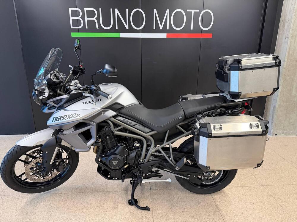 Triumph Tiger 800 XRx (2017 - 18) (2)