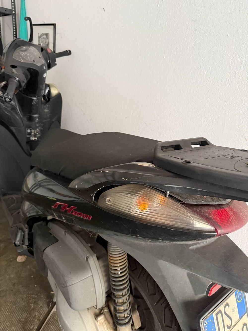 Honda SH 300 i (2006 - 10) (4)