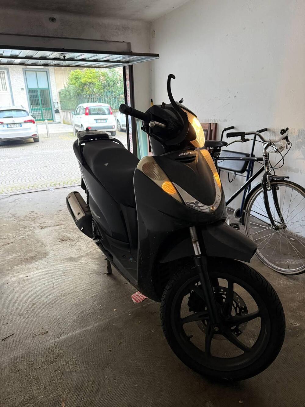 Honda SH 300 i (2006 - 10) (6)