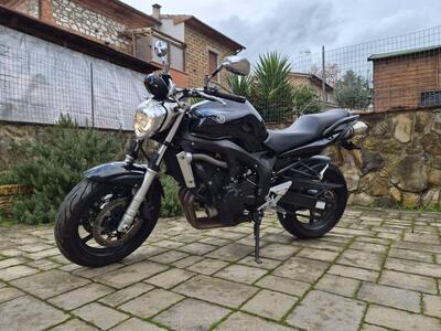 Yamaha FZ6 (2004 - 07) usata