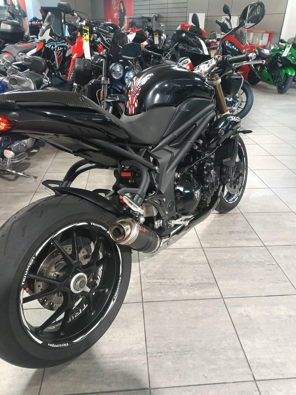 Triumph Speed Triple 1050 (2011 - 13) (4)
