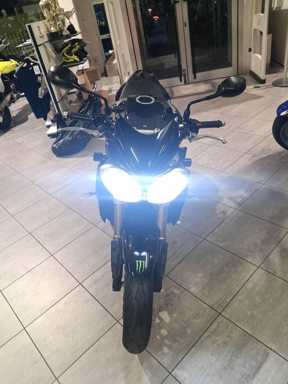 Triumph Speed Triple 1050 (2011 - 13) (7)