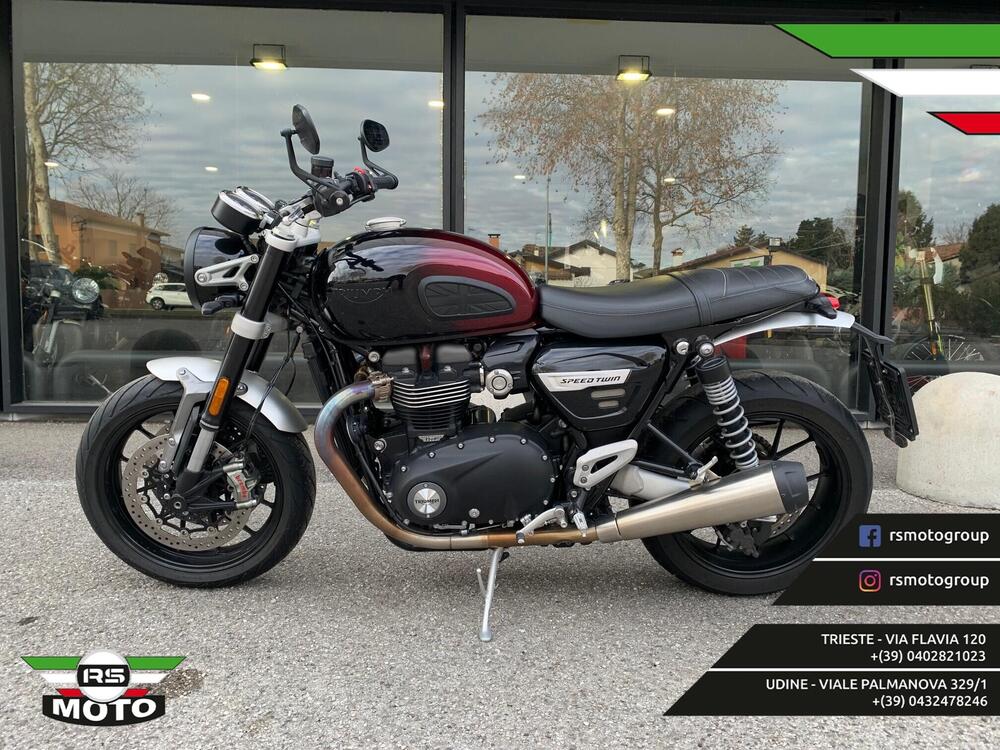 Triumph Speed Twin 1200 Stealth Edition (2024)