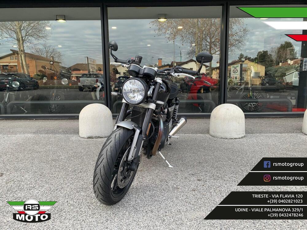 Triumph Speed Twin 1200 Stealth Edition (2024) (2)