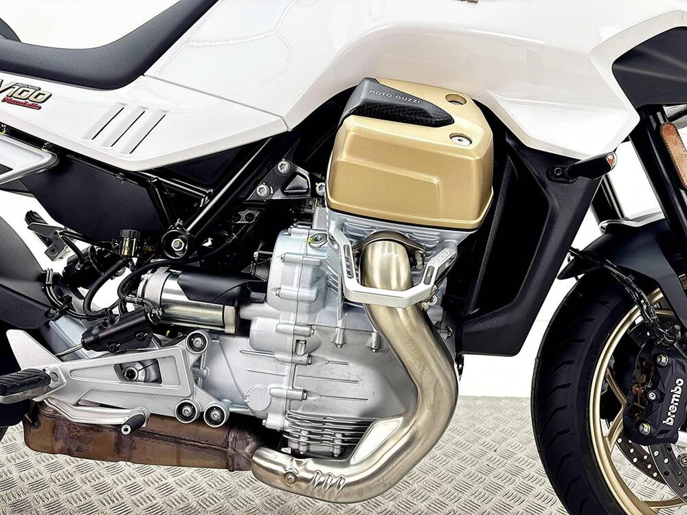 Moto Guzzi V100 Mandello (2022 - 24) (10)