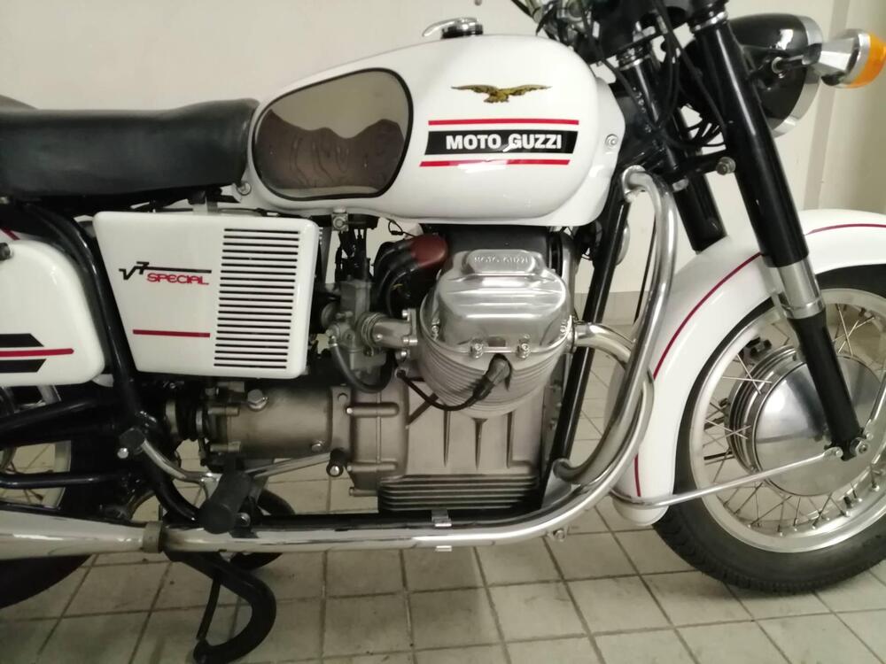 Moto Guzzi V 7 Special (4)