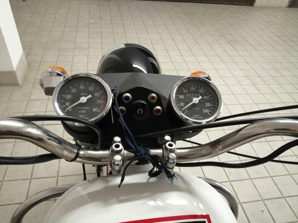 Moto Guzzi V 7 Special (8)