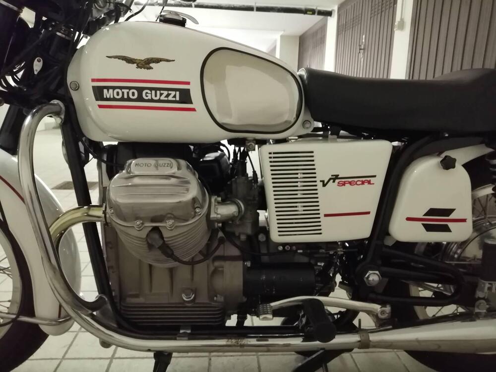 Moto Guzzi V 7 Special (10)