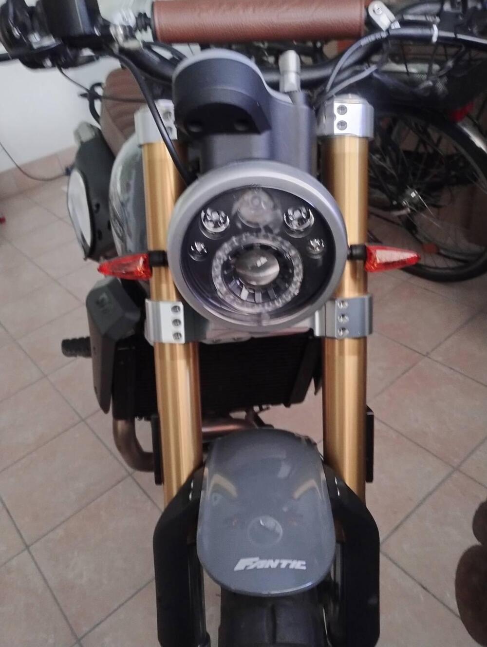 Fantic Motor Caballero 500 Scrambler Deluxe (2021 - 23) (4)