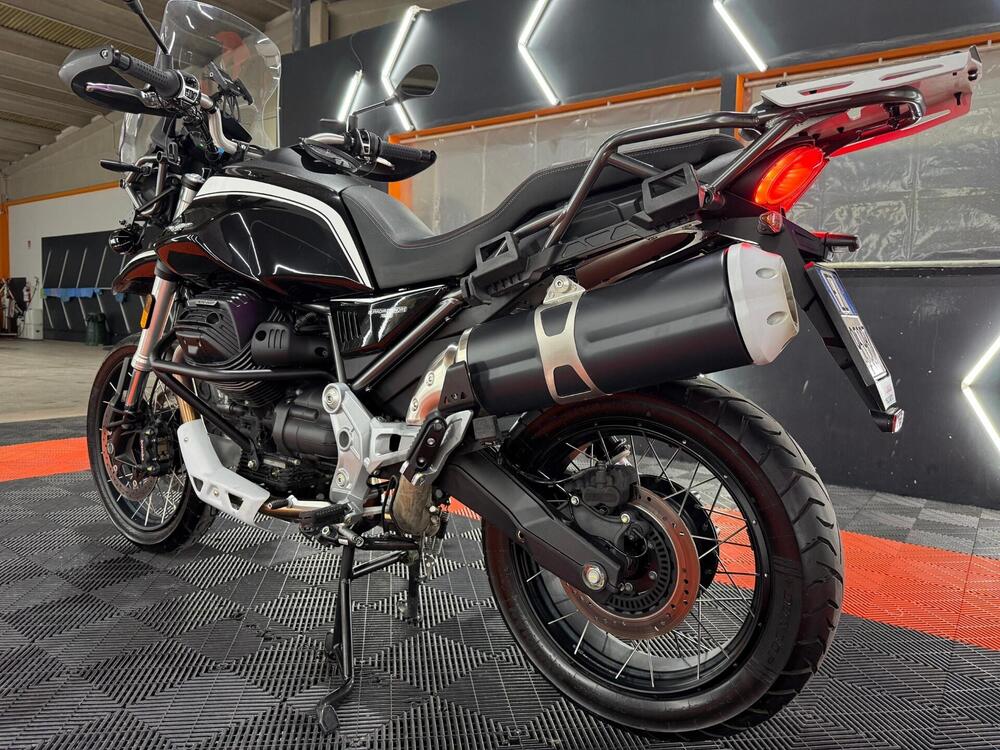 Moto Guzzi V85 TT Guardia d'Onore (2022 - 23) (6)