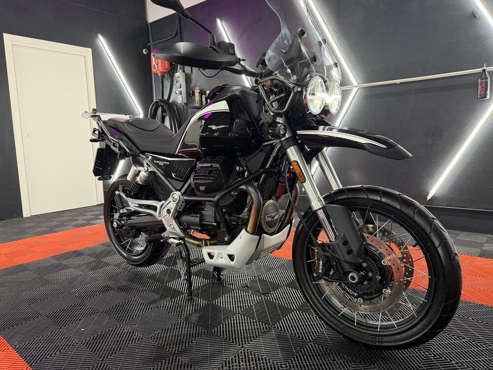 Moto Guzzi V85 TT Guardia d'Onore (2022 - 23) (8)