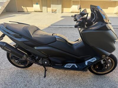 Yamaha T-Max 560 Tech Max (2020) usata
