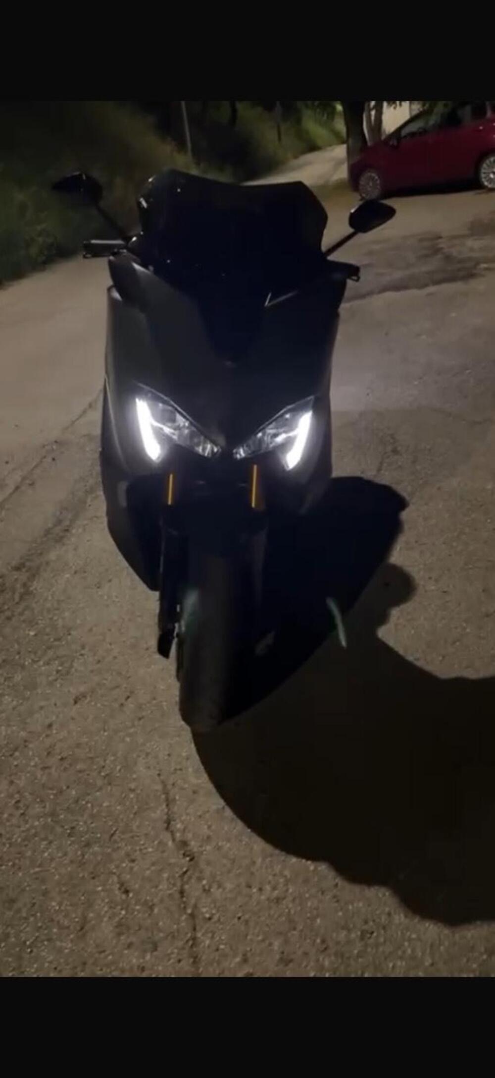 Yamaha T-Max 560 Tech Max (2020) (6)